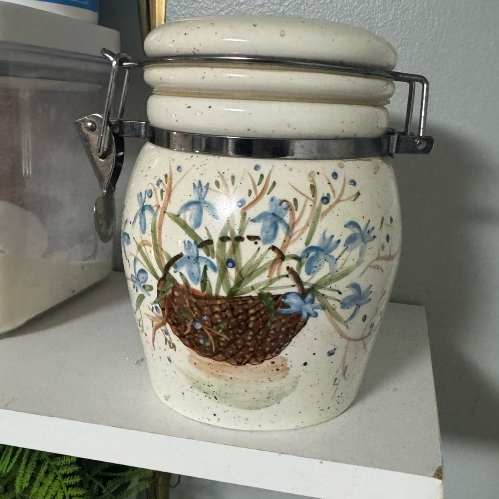 Small vintage canister with basket design